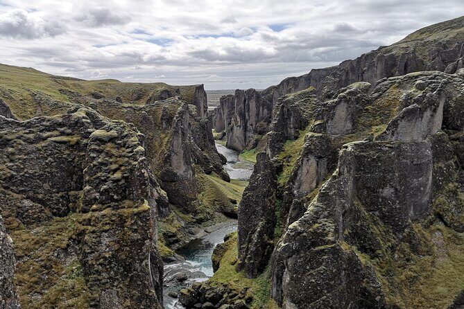2-Day South Coast w/Glacier Hike & Jokulsarlon - Small Group Tour - Day 2: Vík Views, Fjadrargljúfur Canyon, and the Iceberg Boat at Jökulsárlón