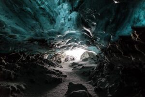 3-Day Golden Circle, Ice Cave and Glacier Lagoon Small-Group Tour - Jökulsárlón Glacier Lagoon and Diamond Beach: the ice color show