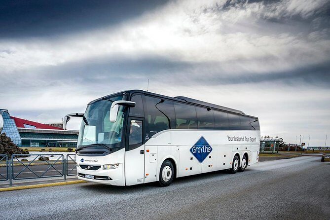 Airport Express Shared Departure transfer from Reykjavik City to Keflavik Airport - Comfort on Board: Wi‑Fi, A/C, and What’s Included