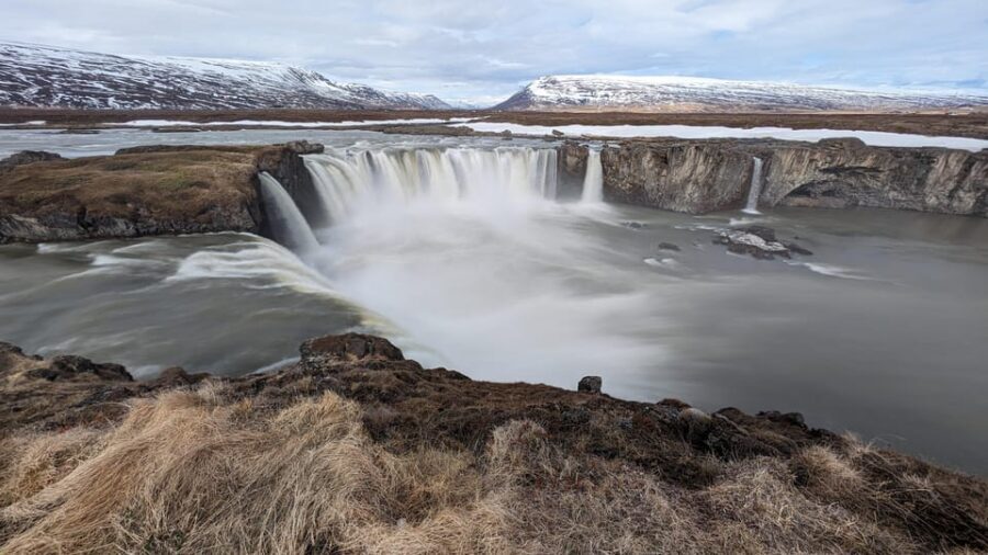 Akureyri: Goðafoss, Laufas & The Christmas House Combo Tour - Pickup, mini-bus pace, and why the timing matters