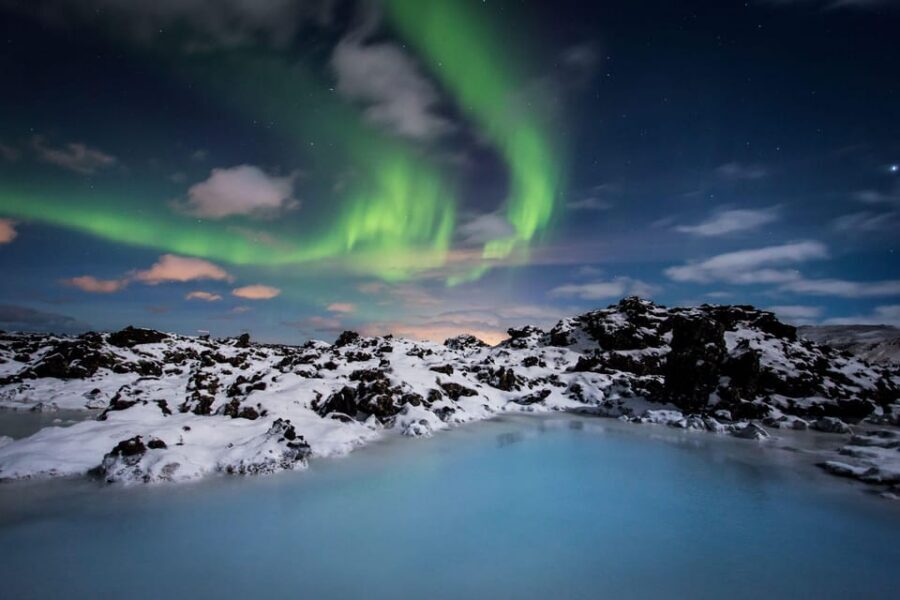 Blue Lagoon: Admission Package with Drink, Towel, and Mask - Swim-up bar drink: included refresh with real choices