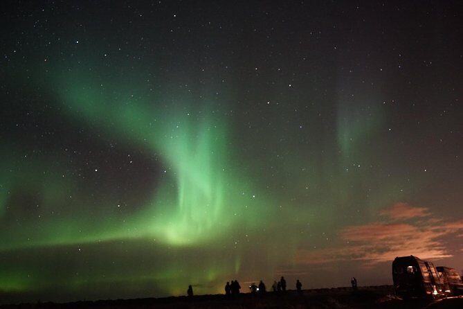 Chasing Aurora Borealis with Warmth and Treats in Premium Tour! - Guides who chase the lights and teach you how to photograph them