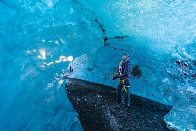 Crystal Blue Ice Cave - Super Jeep From Jökulsárlón Glacier Lagoon - Weather and What to Pack: Cold Doesn’t Care