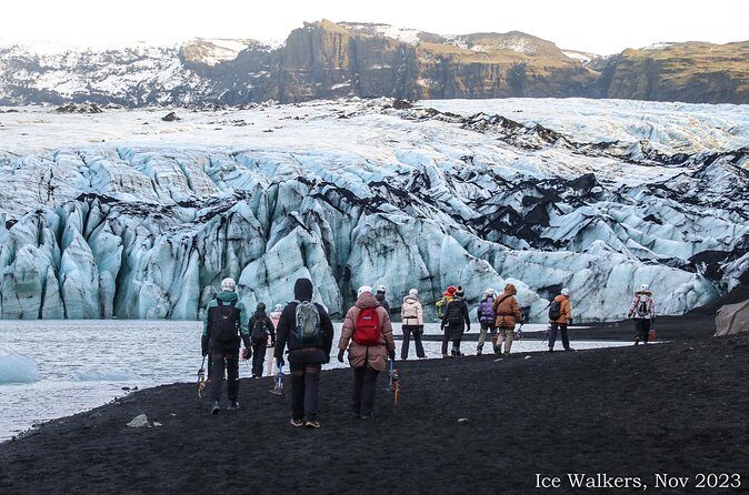 Easy Hike on Sólheimajökull Glacier - What to Wear (So You Stay Comfortable on Ice)