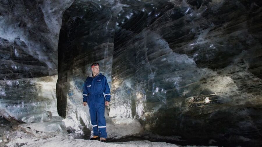 From Gullfoss: Langjökull Ice Cave and Snowmobile Tour - Getting warm in Iceland winter gear: what actually matters