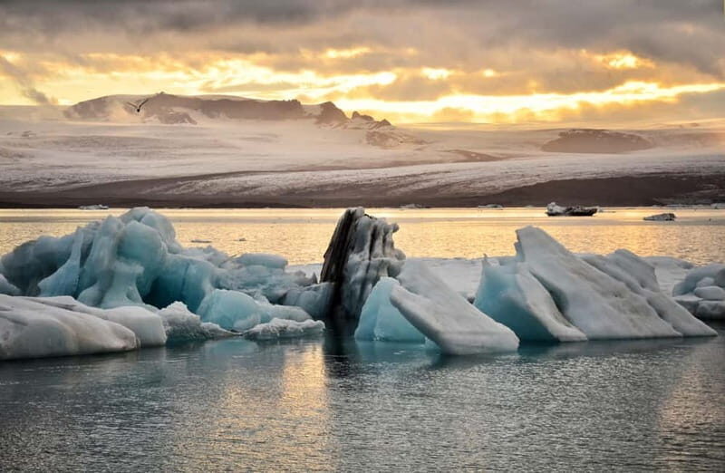 From Reykjavik: Glacier Lagoon and Fjaðrárgjúfur Canyon Tour - The South Coast in One Day: What 15 Hours Really Means