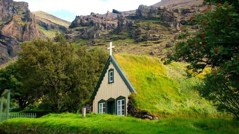 From Reykjavik: Glacier Lagoon and Fjaðrárgjúfur Canyon Tour - Hofskirkja and Vík Breaks: Small Detours That Make the Day Feel Real
