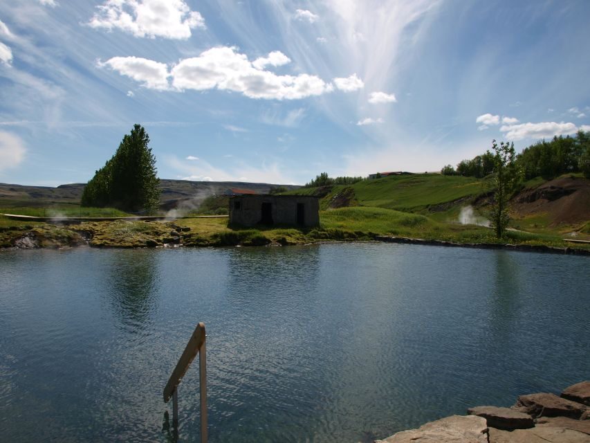 From Reykjavik: Golden Circle and Secret Lagoon Day Tour - Þingvellir National Park: where you see the fault line