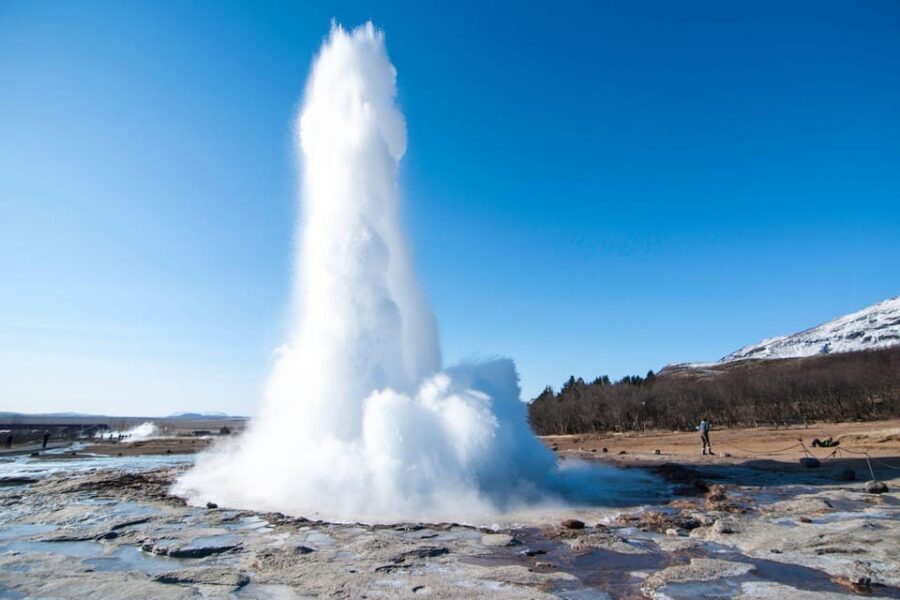 From Reykjavik: Golden Circle and Snowmobiling Tour - Snowmobiling on Langjökull Glacier: what 1 hour feels like