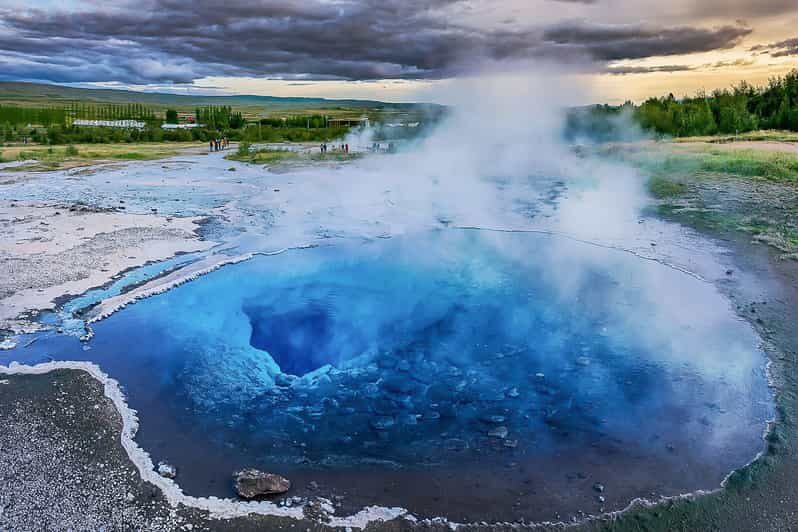 From Reykjavik: Golden Circle Full-Day Tour - Geysir Hot Springs and Strokkur: Watching Eruptions Without Guesswork