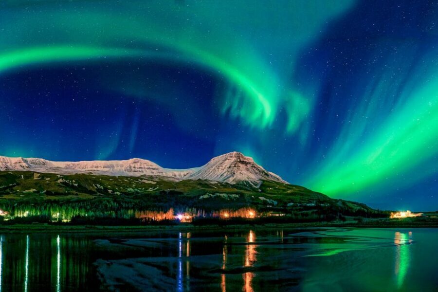 From Reykjavik: Northern Lights Chase with Expert Guide - What the guide does (and why it matters): forecasts, cloud cover, and timing