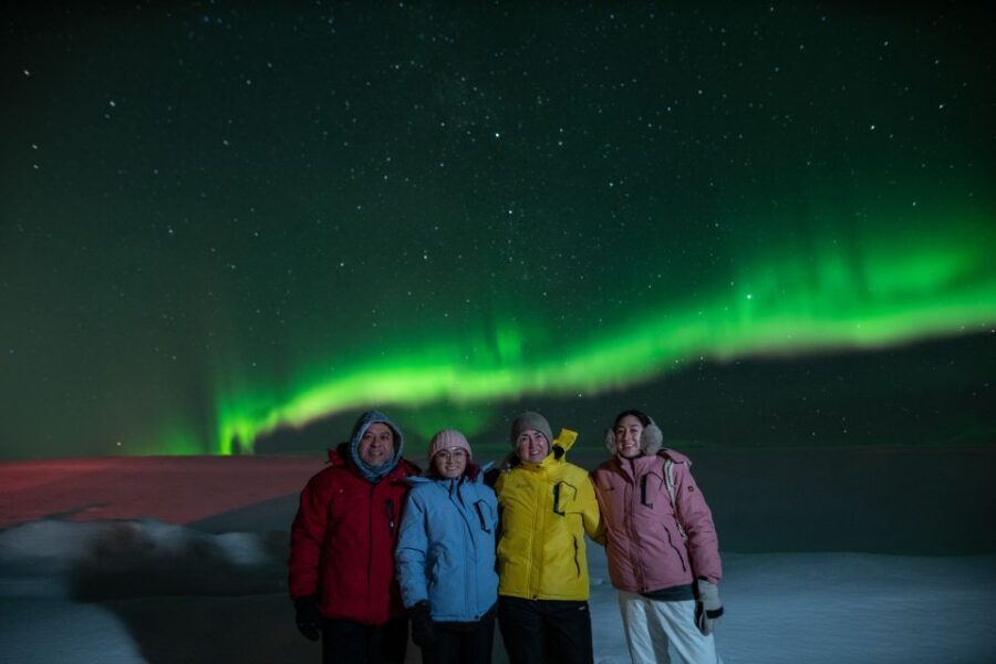 From Reykjavik: Northern Lights Guided Tour with Photos - Key things to know before you go