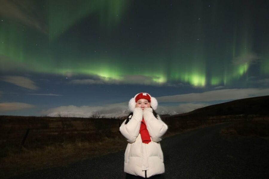 From Reykjavik: Northern Lights Tour with Hot Cocoa & Photos - Free Aurora Photos: The Biggest Reason to Choose a Guided Hunt