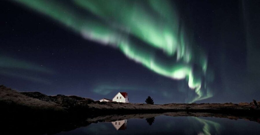 From Reykjavik: Northern Lights Tour with Hot Cocoa & Photos - Price and Value: What $169 Buys You Here