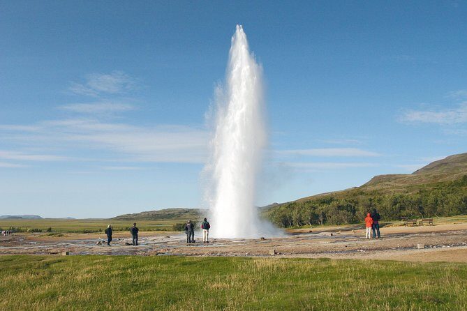 Golden Circle 7 Hours Bus Tour from Reykjavik - Tour value: does $83.42 buy enough?