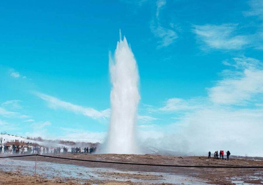 Golden Circle and Kerið Crater Small Group Tour - Gullfoss Waterfall: A View That Changes as You Wait