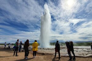 Golden Circle and Kerid Volcanic Crater Small-Group Day Tour - Geysir and Strokkur: geothermal chaos with dependable eruption timing