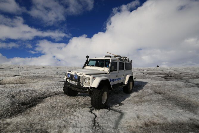 Golden Circle Small-Group Tour by Superjeep from Reykjavik - Pickup in Reykjavík: the 8:30 start and real-world street rules