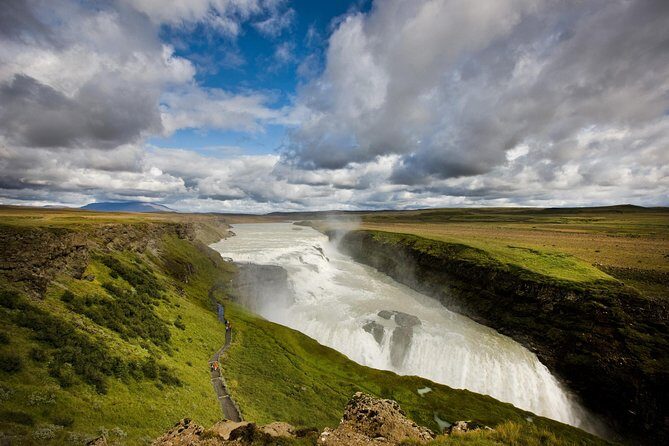 Golden Circle Super-Jeep Tour and Snowmobiling from Reykjavik - Reykjavik Pickup and the 9:00 Departure Rhythm