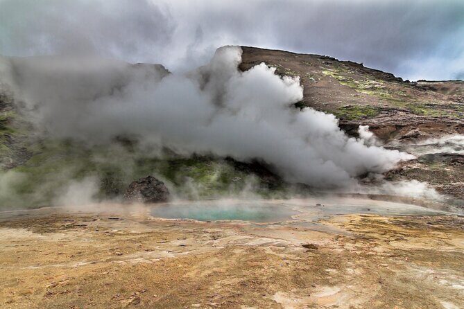 Helicopter Flight Over Geothermal Landscapes from Reykjavik - Price and value: $514 for an hour in the air