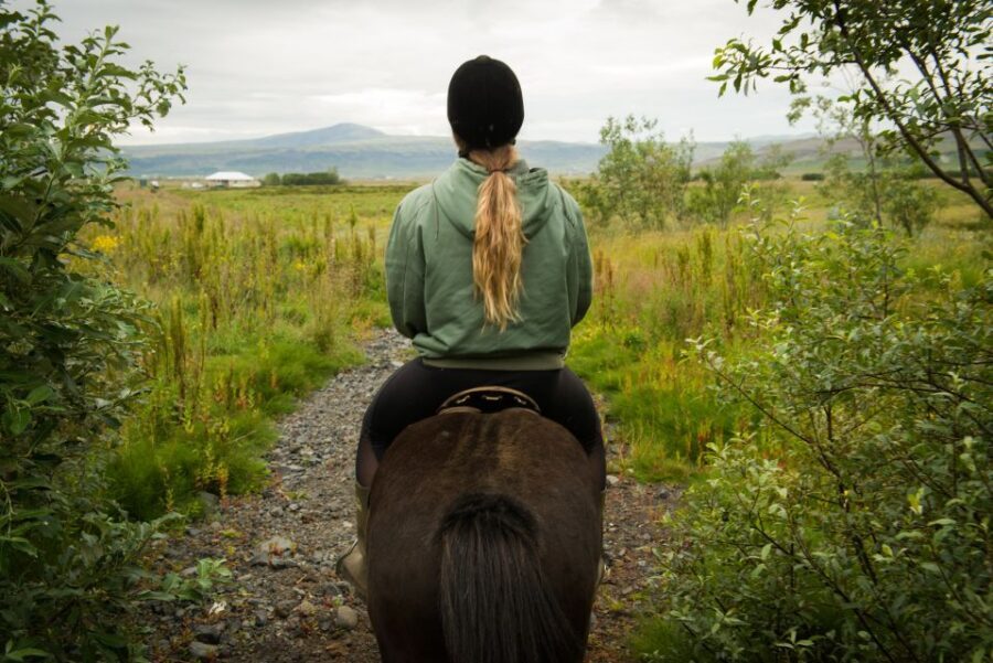Hveragerdi: Reykjadalur (Hotspring Valley) Horse Riding Tour - How the guides keep beginners safe and comfortable