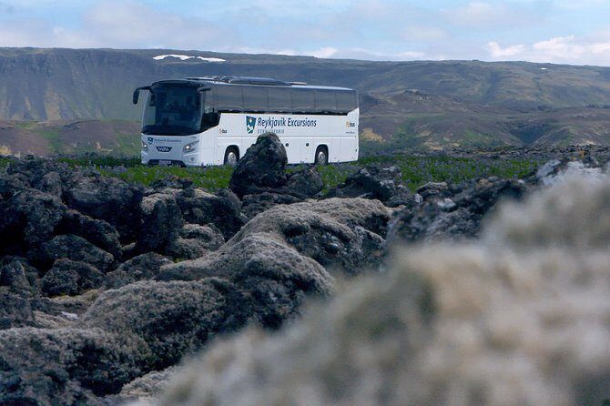 Iceland: Airport Transfers between Keflavik and Reykjavik Hotels - Entering The Flow at KEF: Where Your Transfer Starts