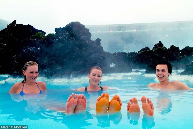 Iceland: See & Experience it ALL in 9 Days, 1st Class Custom Tours - Akureyri vs Reykjavík: how the season changes your Day 1 (whales, horses, or Northern Lights)