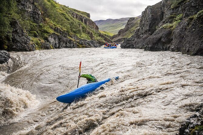 Iceland’s Top Grade 4 Rafting – Drysuit, Canyon & Adrenaline - Who this rafting day suits best (and who should think twice)