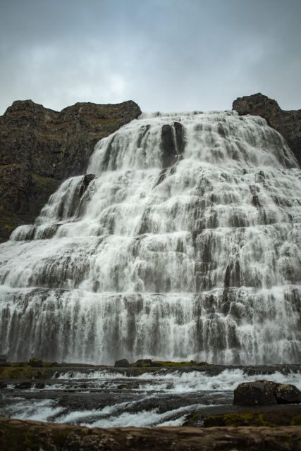 Isafjordur: Dynjandi Waterfall Tour and Icelandic Farm Visit - The guesthouse café stop: coffee, tea, and hjónabandssæla