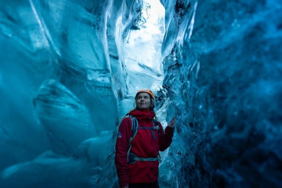Jökulsárlón: Crystal Ice Cave Super Jeep Tour - Jökulsárlón: Why this Ice Cave Trip Works So Well