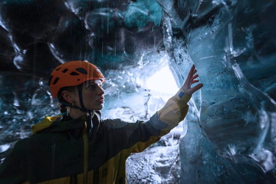 Jökulsárlón: The Original Ice Cave Tour on Vatnajökull - Photo Tips That Make the Most of the Blue Ice