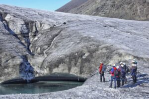 Jökulsárlón: Vatnajökull Glacier Guided Hiking Tour - Super jeep ride plus glacier lagoon: the value of doing both