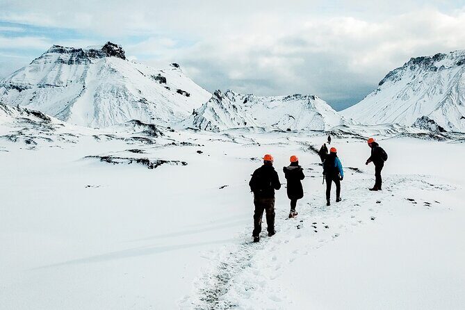 Katla Volcano Ice Cave - Super Jeep Tour from Vik - The glacier hike on Mýrdalsjökull: short, but take it seriously