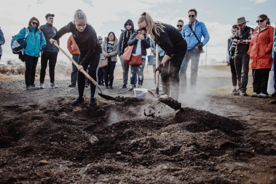 Laugarvatn Fontana: Geothermal Bread-Baking Experience - Key things to know before you go