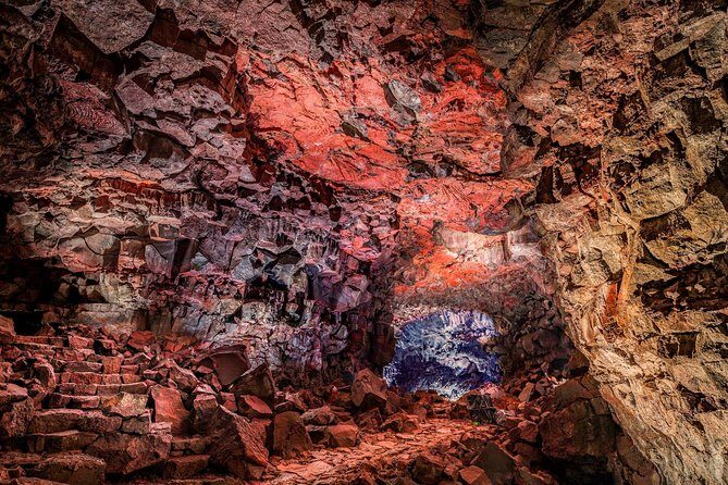 Lava Tunnel Tour Including Transfers from Reykjavik - Why the Raufarhólshellir Lava Tunnel Fits Reykjavik So Well
