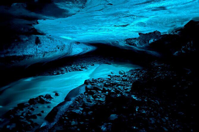 Natural Blue Ice Cave Tour of Vatnajökull Glacier from Jökulsárlón - From Jökulsárlón to Skaftafell: the super Jeep start that sets the tone