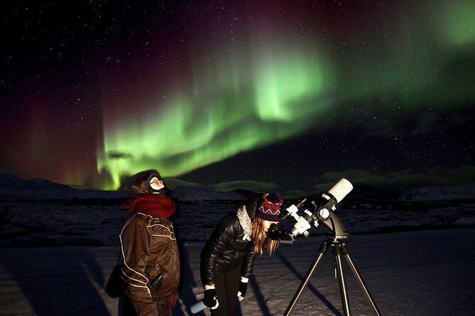 Northern Lights and Stargazing Small-Group Tour with Local Guide - Hot Chocolate and Kleina: The Cold-Weather Strategy