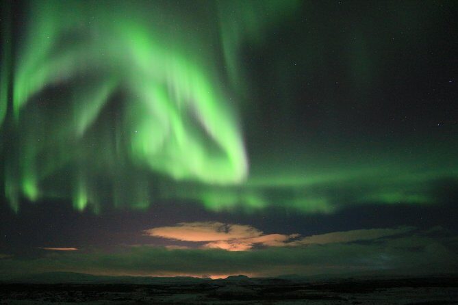 Northern Lights Midnight Adventure Small-Group from Reykjavík - The science talk: what you learn and how it helps you in the dark