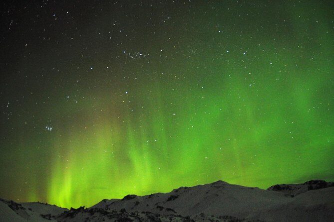 Northern Lights Minibus Tour with Hot Cocoa, Blankets & Photos - Stop 2: The Aurora Viewing Stop With Blankets, Hot Cocoa, and Photo Time