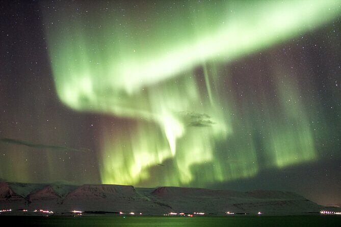 Northern Lights Photography from Akureyri - The Akureyri-to-Eyjafjörður Escape Is the Real Star