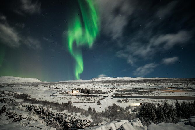 Northern Lights Small-Group Tour From Reykjavik with Hot Drink - Key things that make this tour worth your time