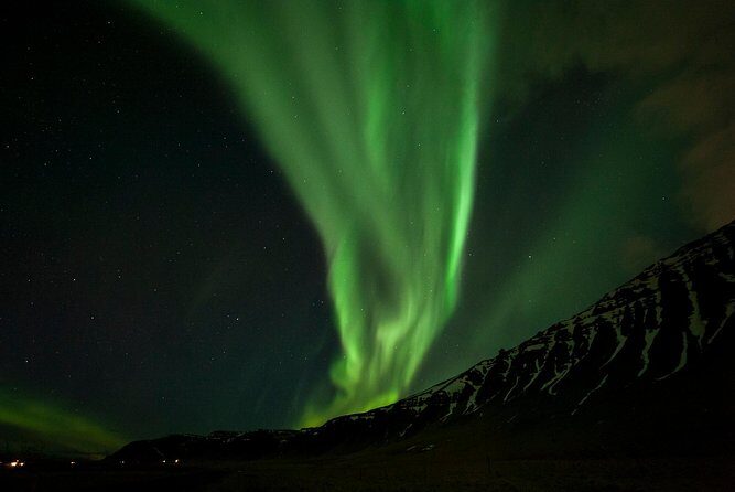 Northern Lights Small-Group Tour From Reykjavik with Hot Drink - Reykjavik is bright. That’s the whole problem—and the plan