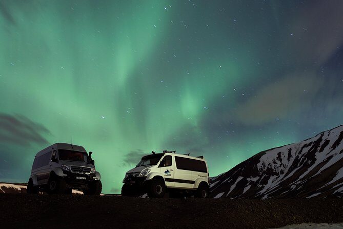 Northern Lights Tour from Reykjavik in a Super Jeep - What happens on the drive: the Reykjavik → dark-sky shift