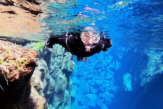 Private Silfra Snorkeling 6 p. group - Meet on Location - with Underwater Photos - Guides you can trust: Dory and Ines set the tone