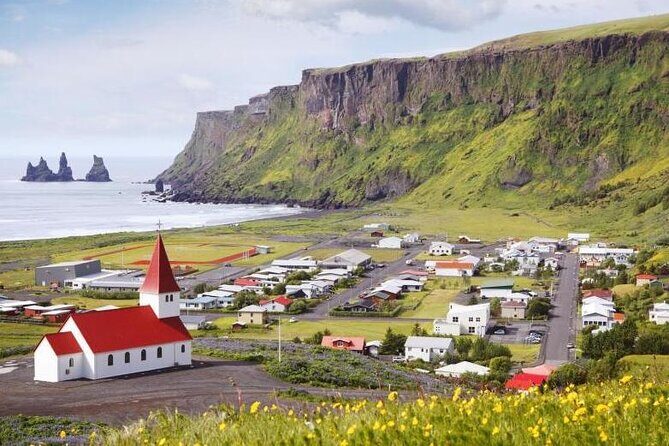 Private South Coast Fire and Ice: Glacier viewpoint & Lava Show - Vík town break: a small seaside stop with real lunch options