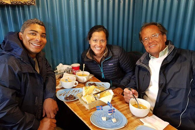 Reykjavik Food Lovers Tour - Icelandic Traditional Food - Bæjarins Beztu Pylsur and the 1937 Lamb Hot Dog