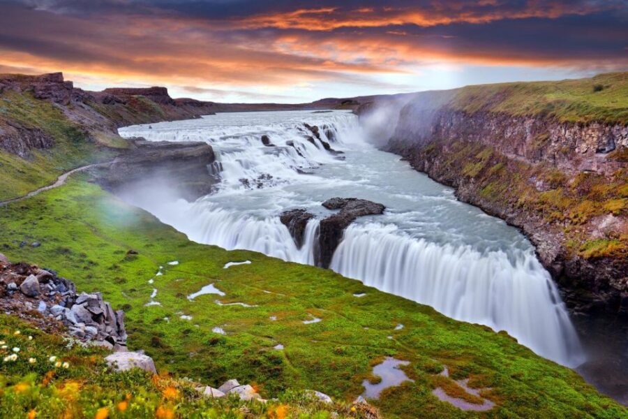 Reykjavík: Golden Circle Afternoon Tour - Pickup at noon and the daylight reality at Kerid