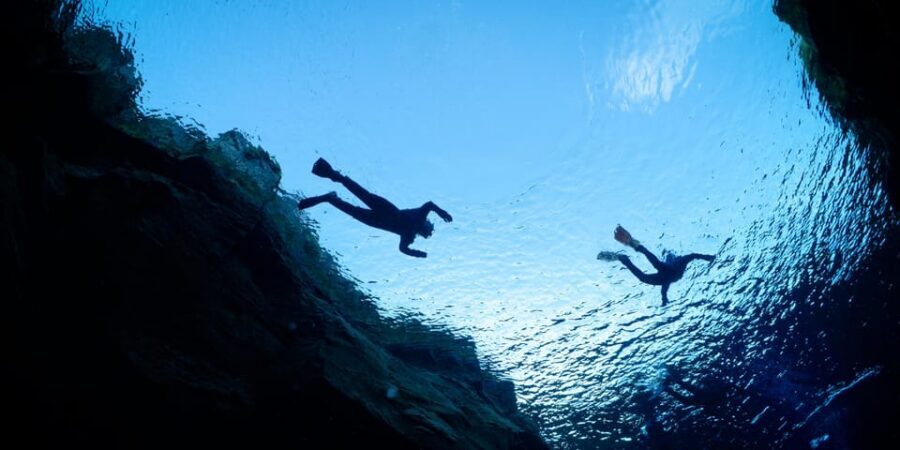 Reykjavík: Golden Circle and Silfra Snorkeling Combo Tour - Þingvellir National Park: walking between tectonic plates and seeing why it matters