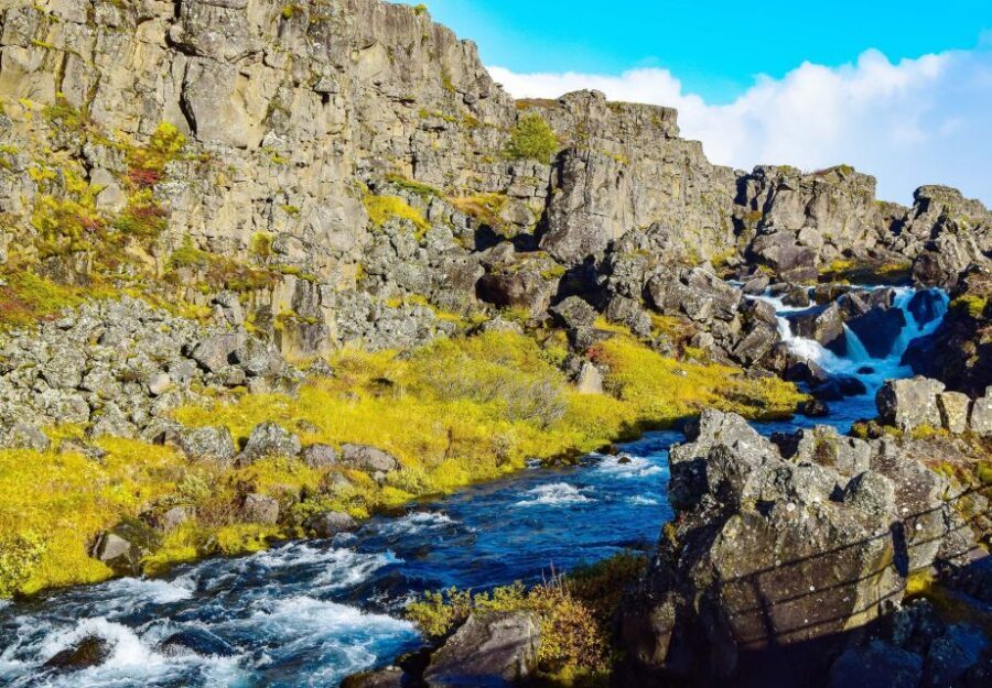 Reykjavík: Golden Circle and Silfra Snorkeling Combo Tour - Guides, safety briefings, and that hot-cocoa payoff