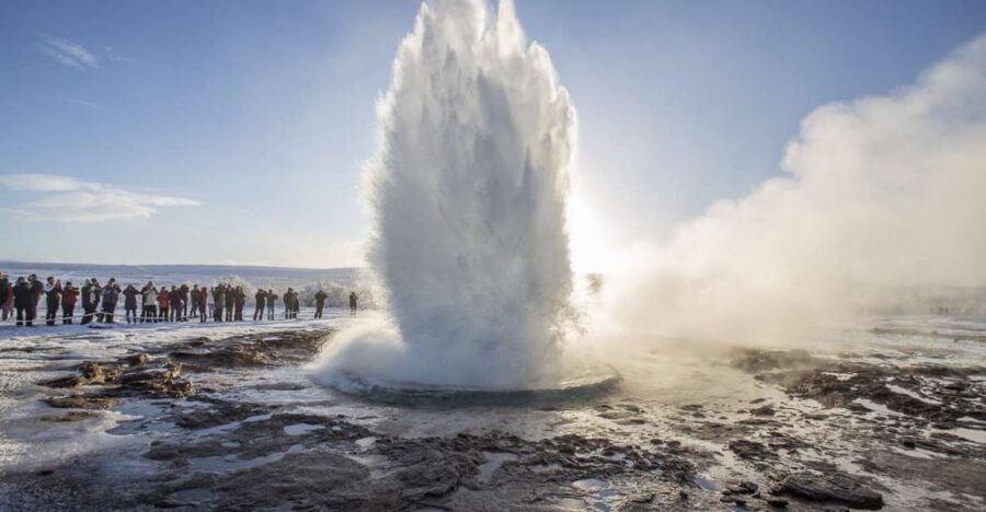 Reykjavík: Golden Circle, Bruarfoss, and Kerid Crater Tour - Þingvellir National Park: where you get both geology and time to walk